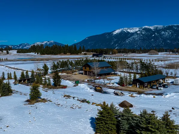 160 Windfield Ln, Columbia Falls, MT 59912