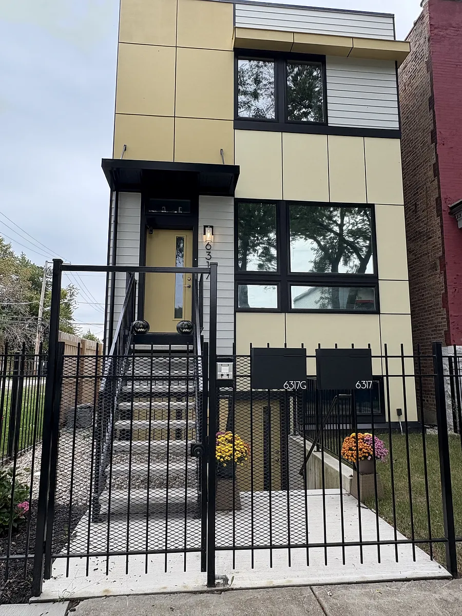 Building Photo - 6317 S Rhodes Ave