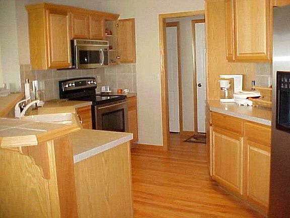 3rd image of 730 Westchester Pl