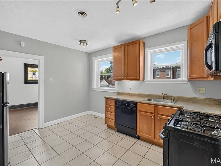 4157 Connecticut St — Photo 13
