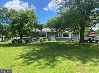 2 Savage Rd, Kendall Park, NJ 08824