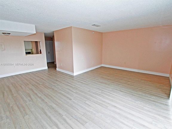 4th image of 9351 Fontainebleau Blvd APT B403