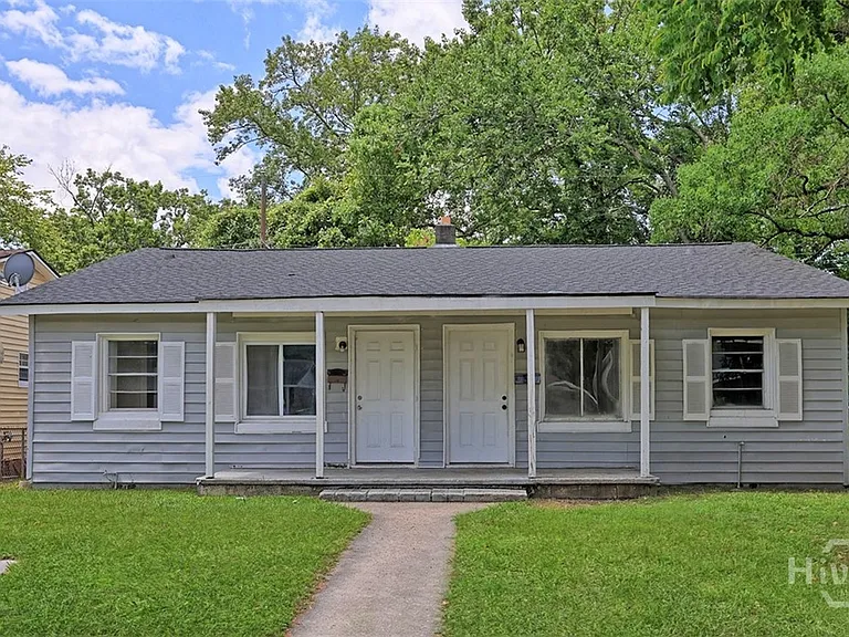 1013 Carroll St — Photo 1