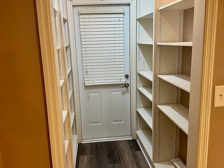 6328 Fox Chapel Dr — Photo 16
