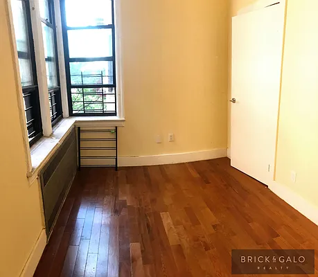 Rented by BRICK & GALO REALTY CORP | media 34