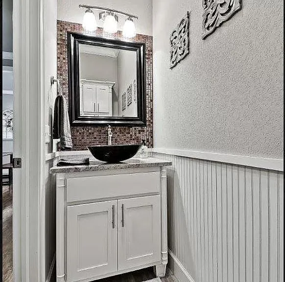 421 Trailwood Cir — Photo 18