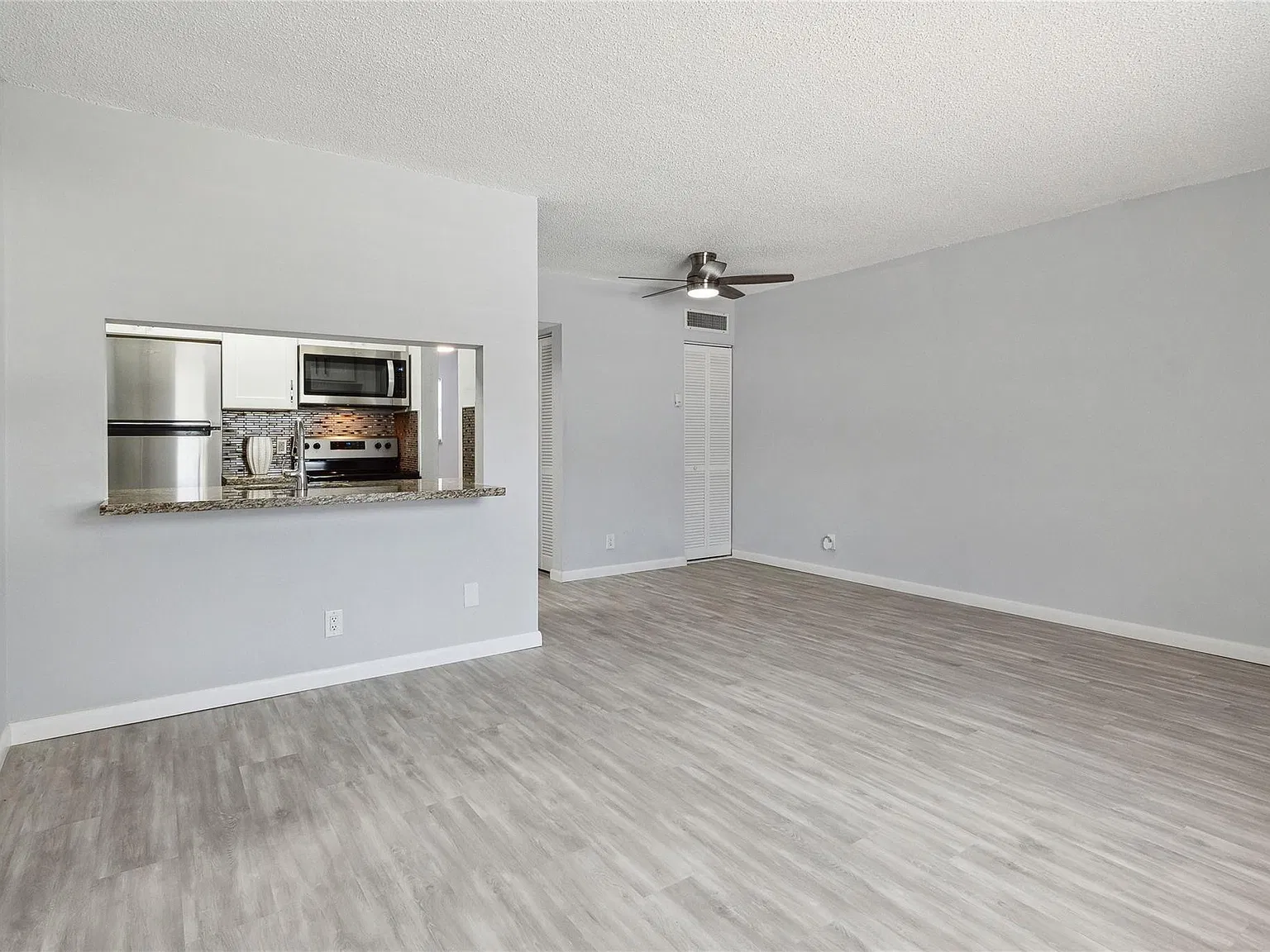 1 bed, 1.0 bath, 576 sqft, $1,650 — Photo 2