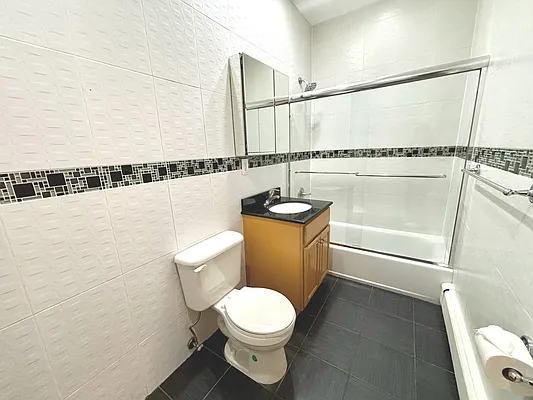 Rented by Excelsior Realty Services | media 9