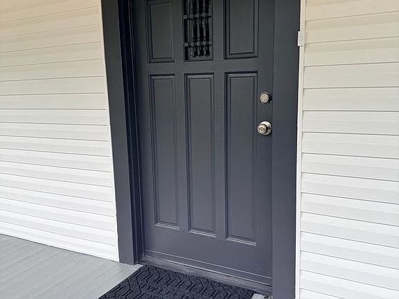 2nd image of 2078 Woodside St