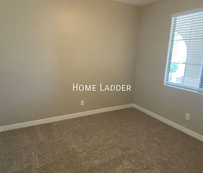 1836 W Kuralt Dr — Photo 13