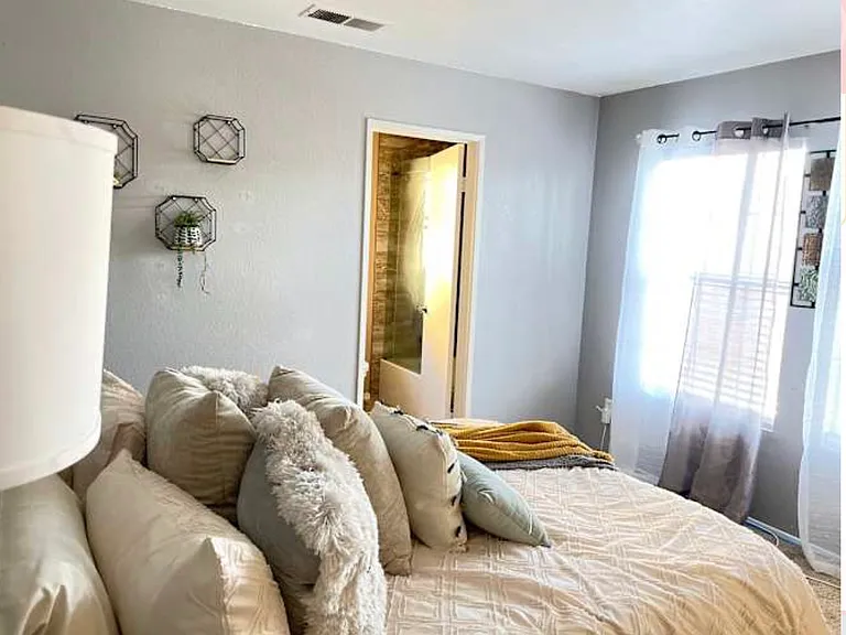 131 Asusena Dr — Photo 10