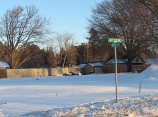 627 4th Ave NW, Hampton, IA 50441