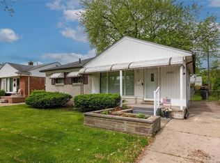 26211 Linwood St, Roseville, MI