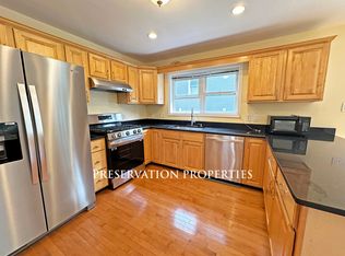 30 Salisbury Rd #B, Newton, MA 02458
