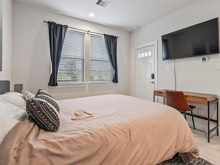 316 Jensen Dr — Photo 6