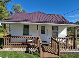 110 3rd St, Elroy, WI 53929