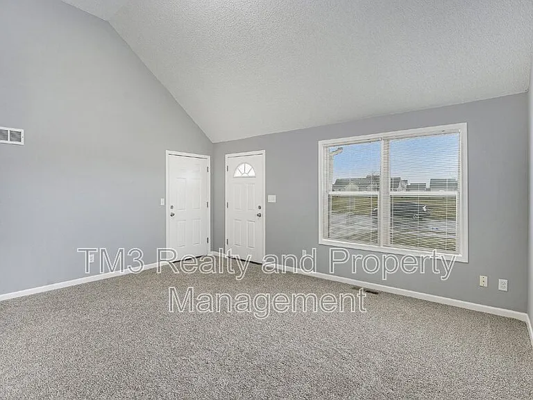 31642 W 174th St — Photo 3