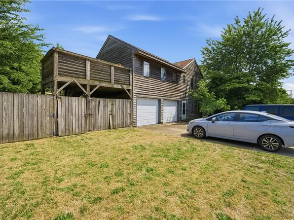 9552 Mason Creek Rd, Norfolk, VA 23503