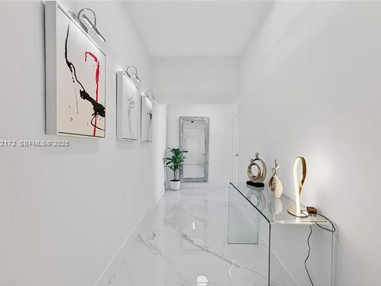 888 Biscayne Blvd #2404 — Photo 4