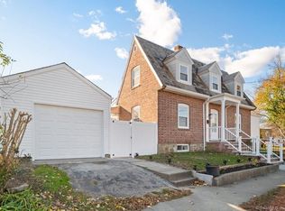 377 Grasmere Ave, Fairfield, CT 06824