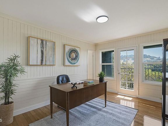 5th image of 3666 Roderick Rd