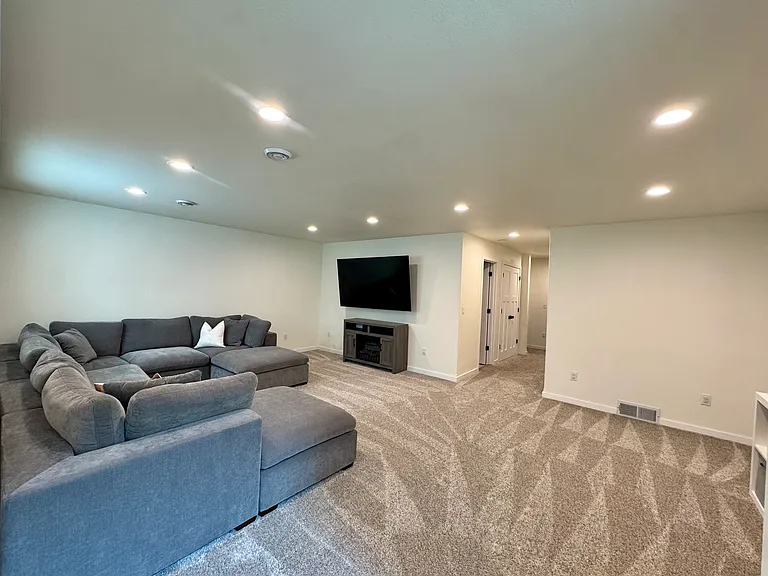7911 Cottonwood Blvd — Photo 13