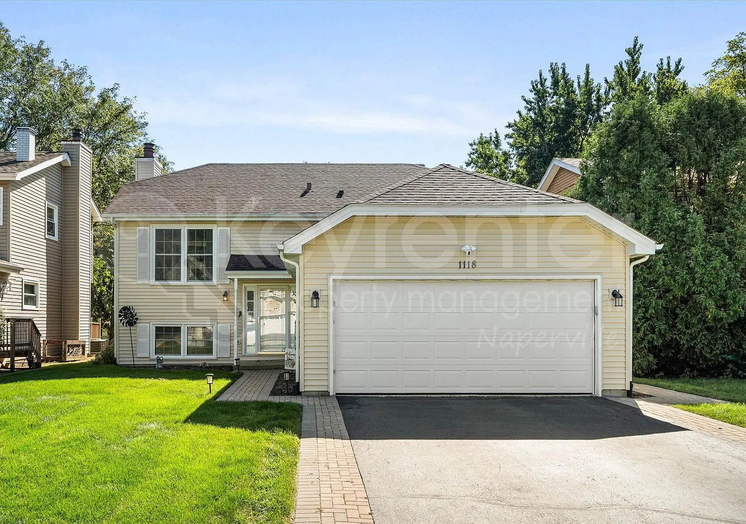 Spacious & Updated 3 BR Single-Family Home for Rent in Naperville! — Photo 1