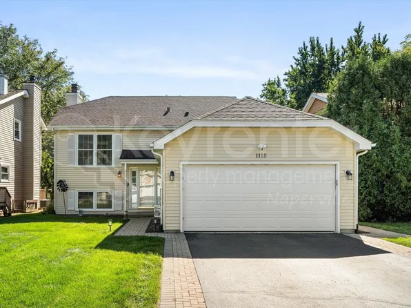 1118 Needham Rd, Naperville, IL 60563