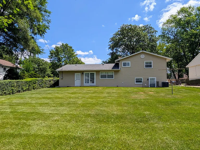 476 Raupp Blvd — Photo 23