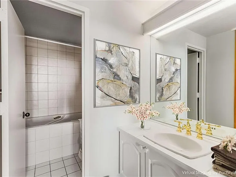 2660 Peachtree Rd NW #18G — Photo 12