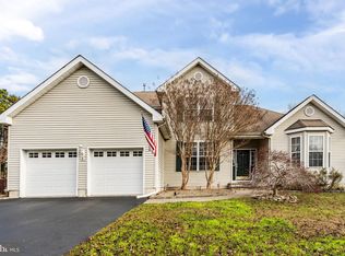 8 Hannah Lee Rd, Barnegat, NJ 08005