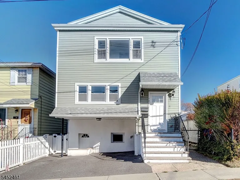 156 Crystal St — Photo 15