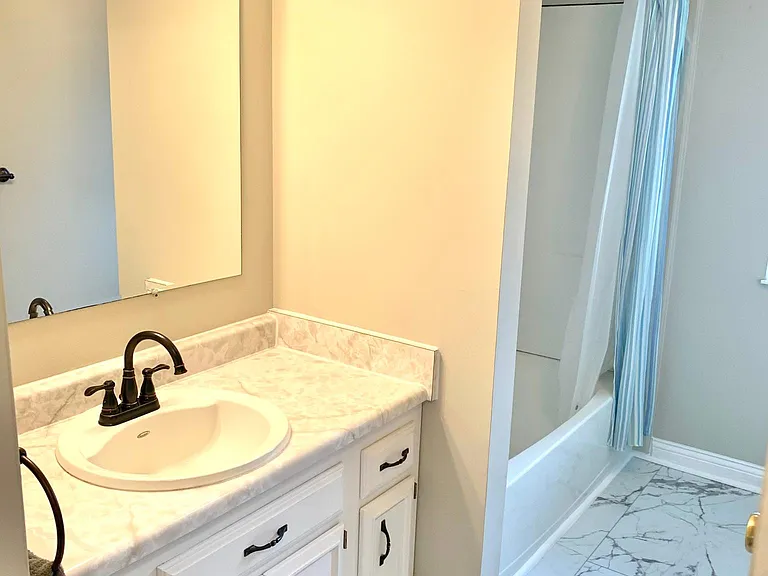1891 Fernwood Pl — Photo 9