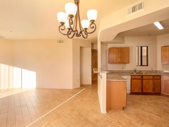 2550 E River Rd, Tucson, AZ