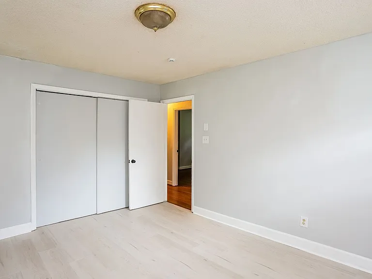 4809 Thornwood Rd — Photo 12