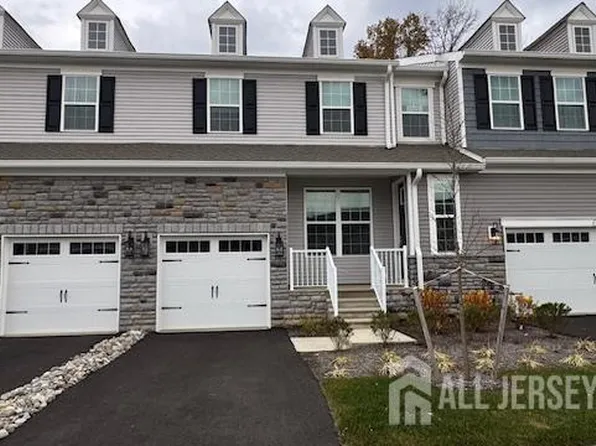 614 Fremont Dr, Englishtown, NJ 07726