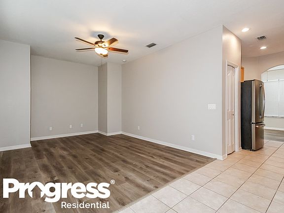 3rd image of 10607 Marlington Pl