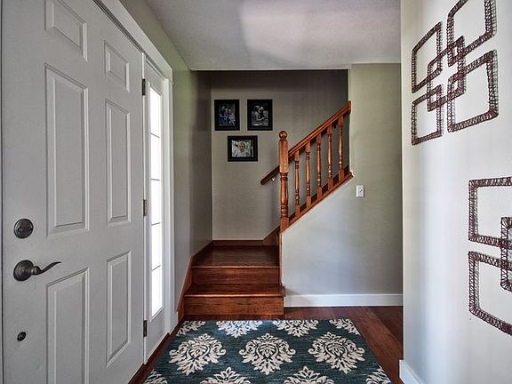 3rd image of 58654 Glenriver Dr
