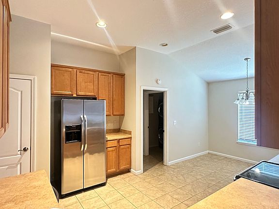 5th image of 3732 Briar Ln