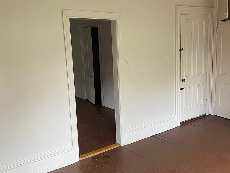 128 N Pine St #6 — Photo 2