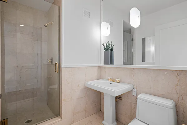 Sold by Douglas Elliman | media 15