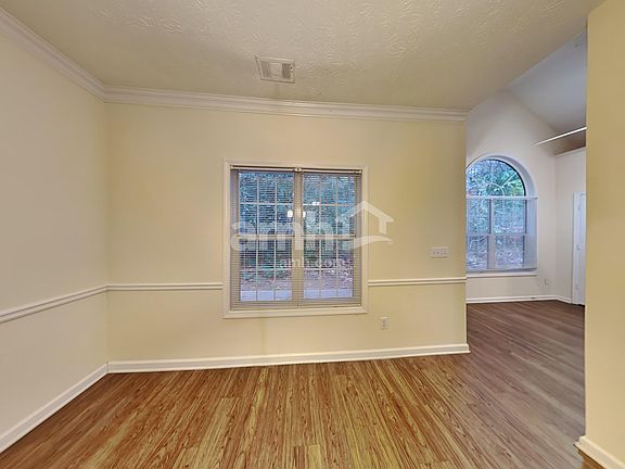 5th image of 1025 Dogwood Park Dr
