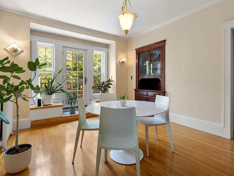 15 Myrtle St — Photo 10