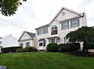 3 Woodstone Dr, Doylestown, PA 18901