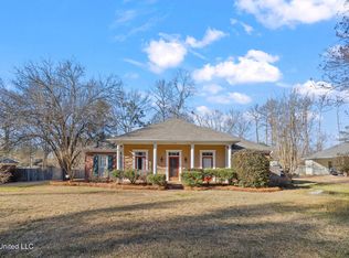 303 Woodrun Dr, Ridgeland, MS 39157