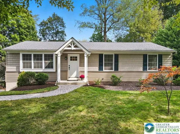 87 Sproul Rd, Malvern, PA 19355