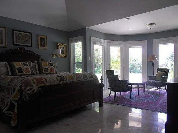 3rd image of 1555 Palmer Dr