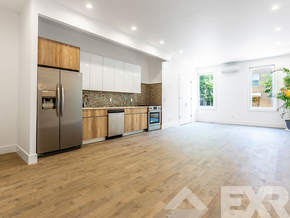 1st image of 167 Eckford St #1