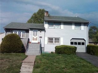 37 Tracy Dr, Fords, NJ 08863