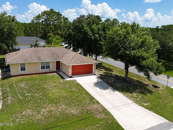 3rd image of 2773 San Filippo Dr SE